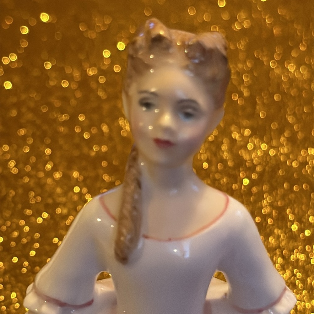Royal Doulton 1992 Fine Porcelain Figurine of a young lady- Vintage